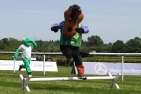 Maskottchenrennen - Pferdinand siegt