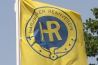 Fahne mit dem Logo des Harzburger Rennvereins
